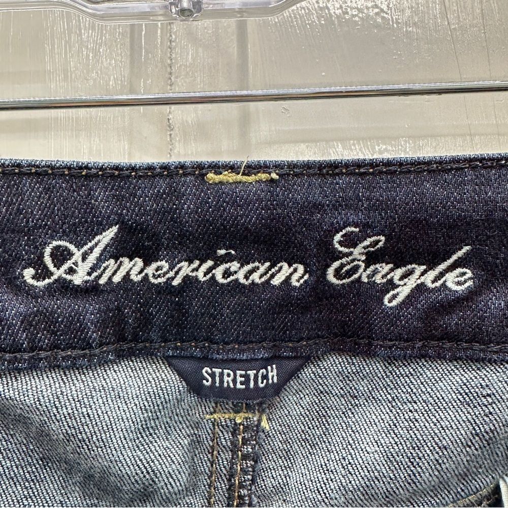 American Eagle stretch dark wash raw frayed hem denim jean‎ shorts women's 4 - Picture 4 of 5